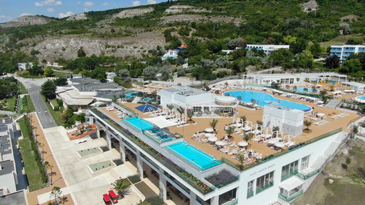 White Lagoon Resort Kavarna Exterior photo