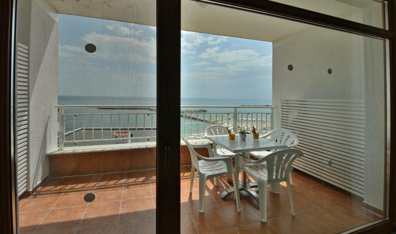 White Lagoon Resort Kavarna Exterior photo